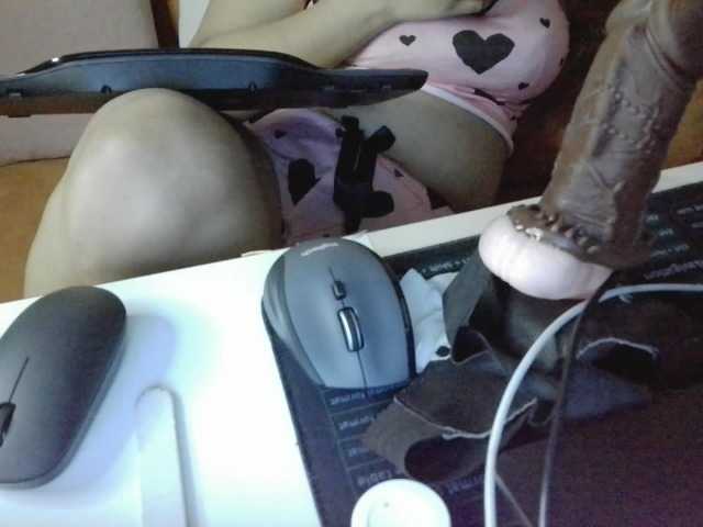 JulieJoe live cam on BongaCams
