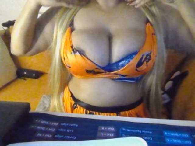 JulieJoe live cam on BongaCams