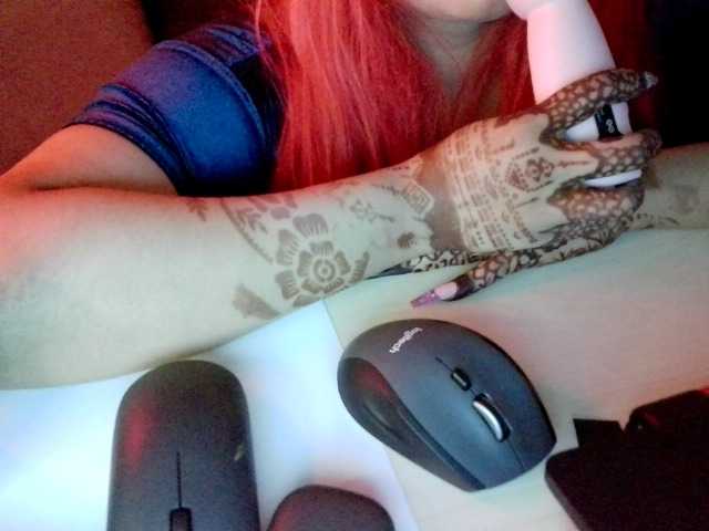 JulieJoe live cam on BongaCams