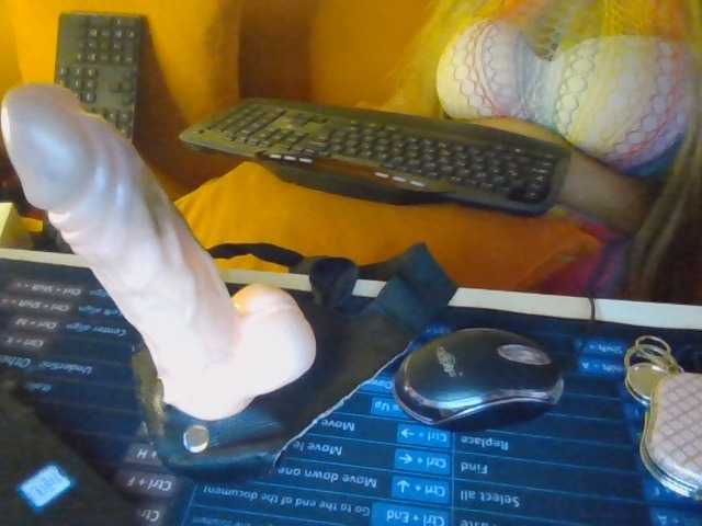 JulieJoe live cam on BongaCams