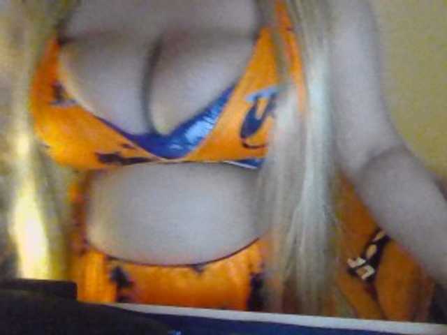 JulieJoe live cam on BongaCams