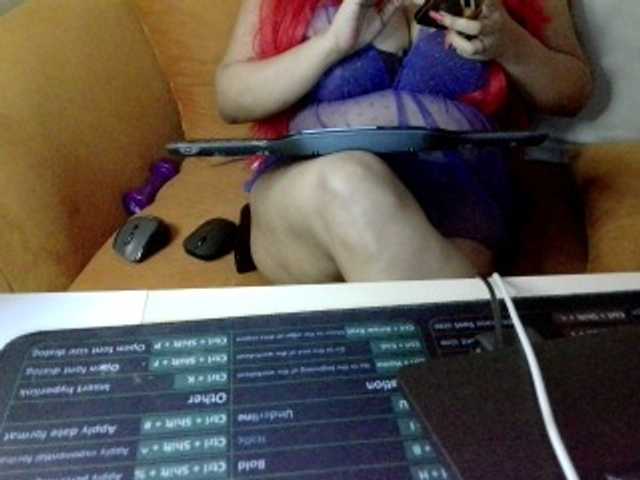 JulieJoe live cam on BongaCams