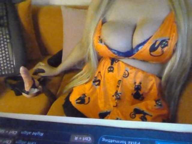 JulieJoe live cam on BongaCams