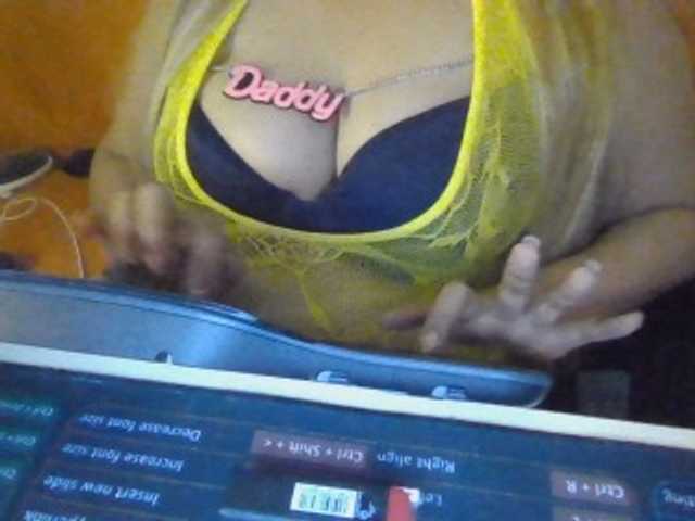 JulieJoe live cam on BongaCams