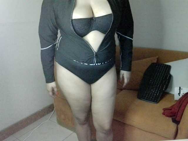 JulieJoe live cam on BongaCams