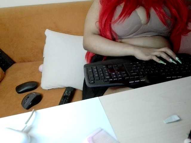 JulieJoe live cam on BongaCams