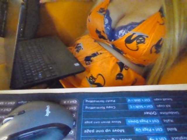 JulieJoe live cam on BongaCams