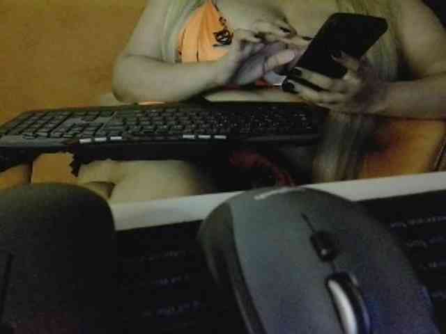JulieJoe webcam