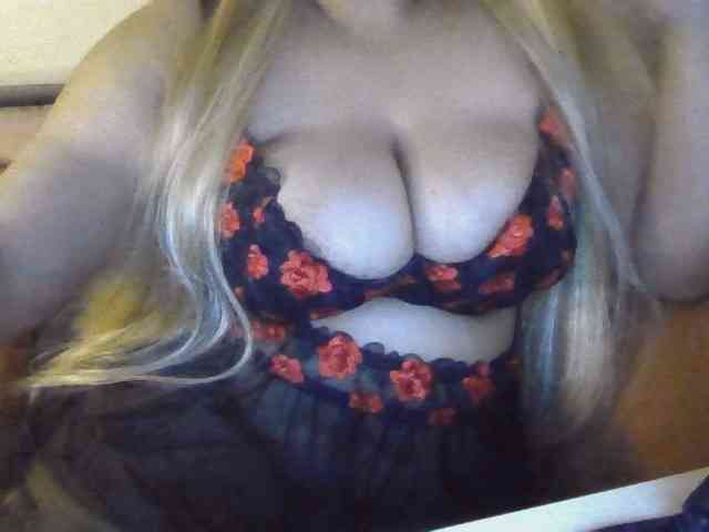 JulieJoe webcam