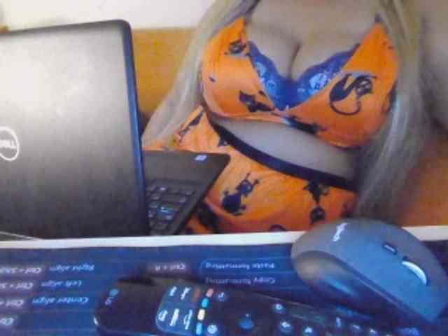JulieJoe webcam