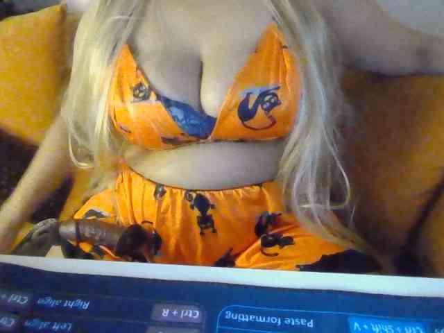 JulieJoe webcam