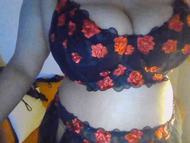 JulieJoe webcam