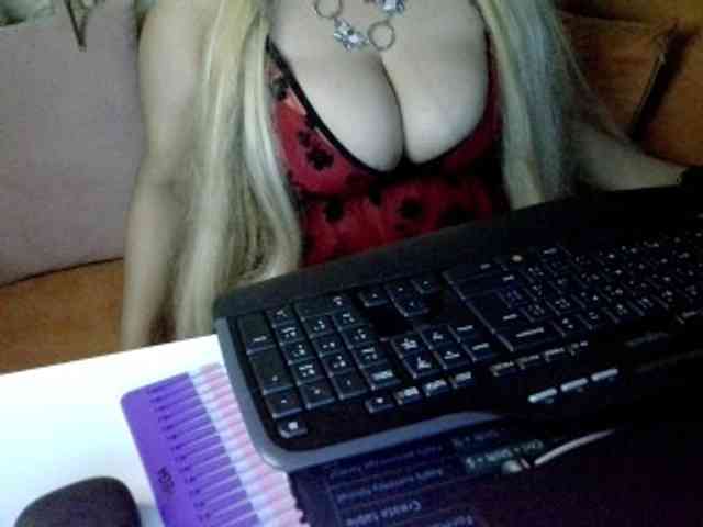 JulieJoe webcam