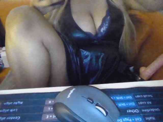 JulieJoe webcam