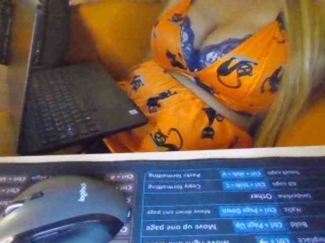 JulieJoe webcam