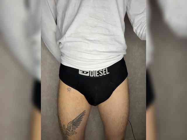 Eduardovh Live Webcam on BongaCams