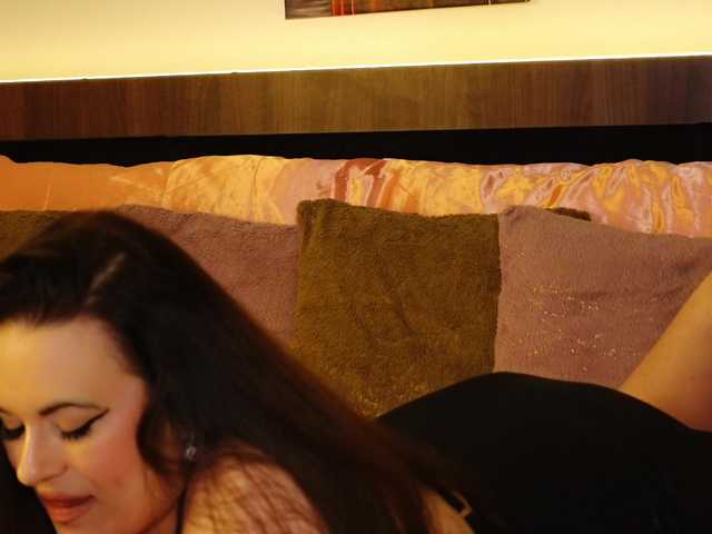 TanyaJade88 live cam on BongaCams