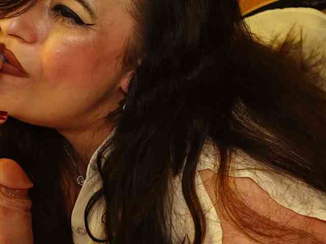 TanyaJade88 webcam