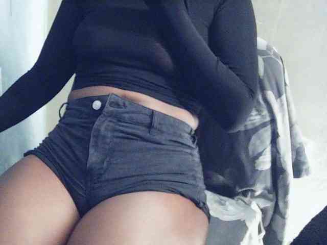 AyaBloom webcam