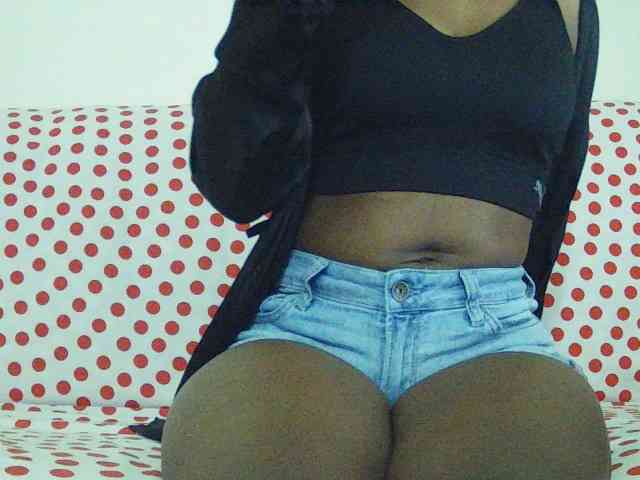 AyaBloom webcam