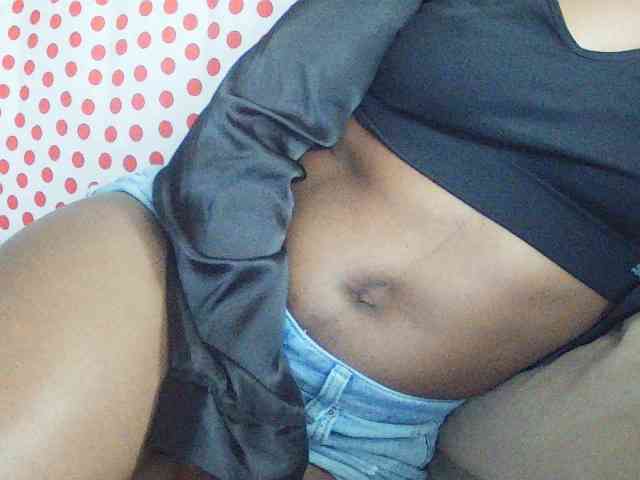 AyaBloom webcam
