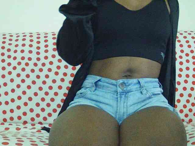 AyaBloom webcam