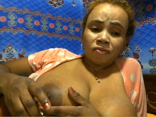 Amanah live cam on BongaCams
