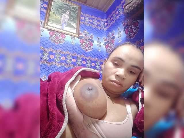 Amanah live cam on BongaCams