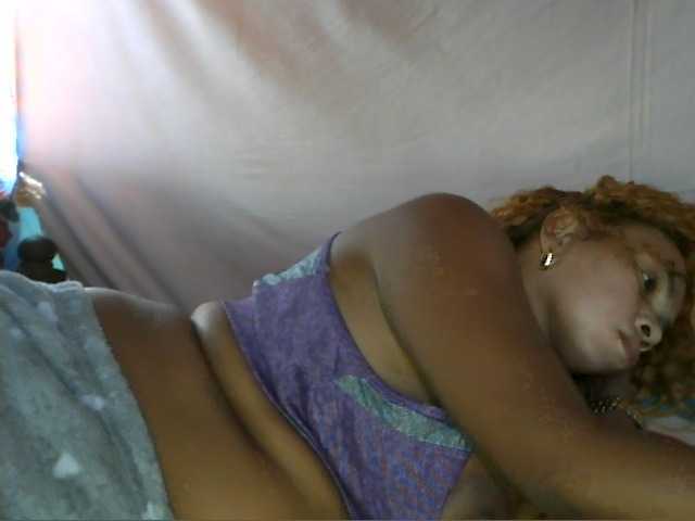 Amanah live cam on BongaCams