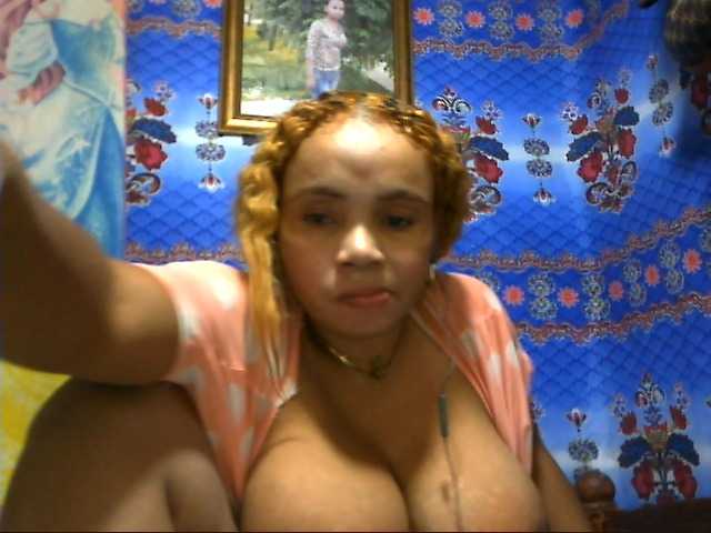 Amanah live webcam show