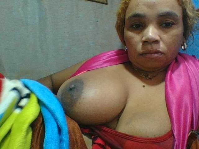 Amanah's BongaCams show and profile