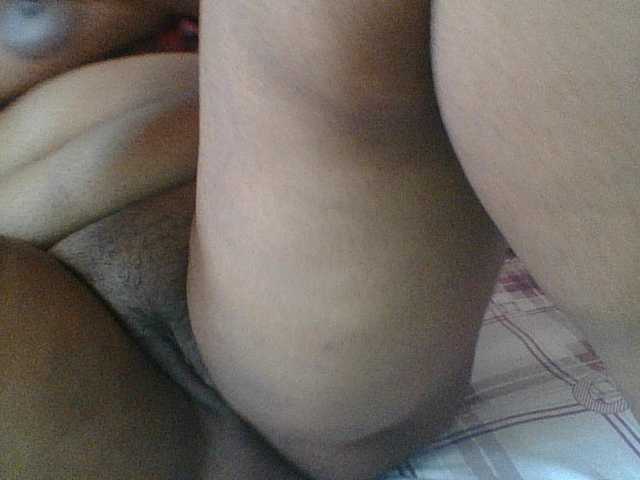 Amanah's BongaCams show and profile