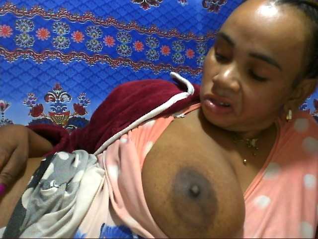 Amanah live cam on BongaCams
