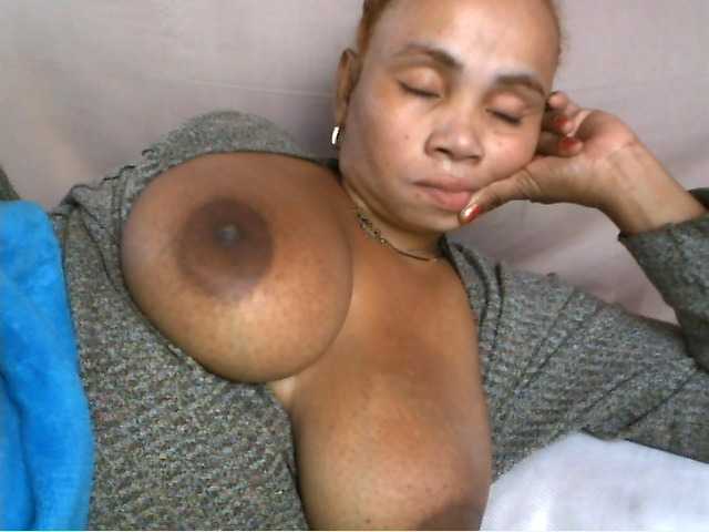 Amanah live cam on BongaCams
