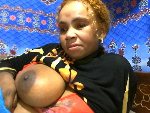 Amanah live webcam show