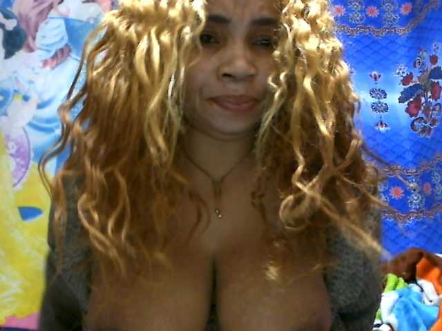 Amanah live cam on BongaCams