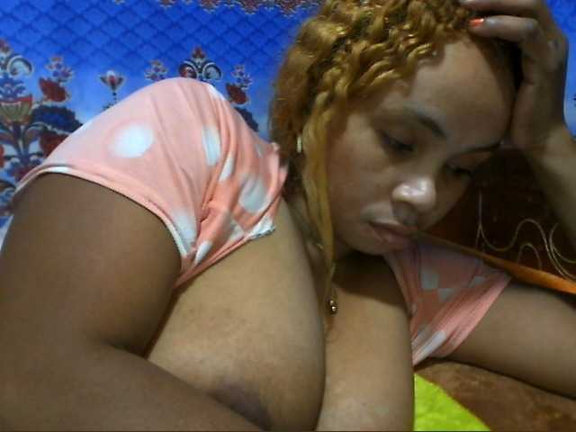 Amanah live webcam show