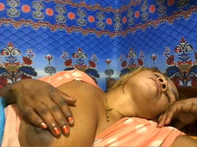 Amanah live cam on BongaCams