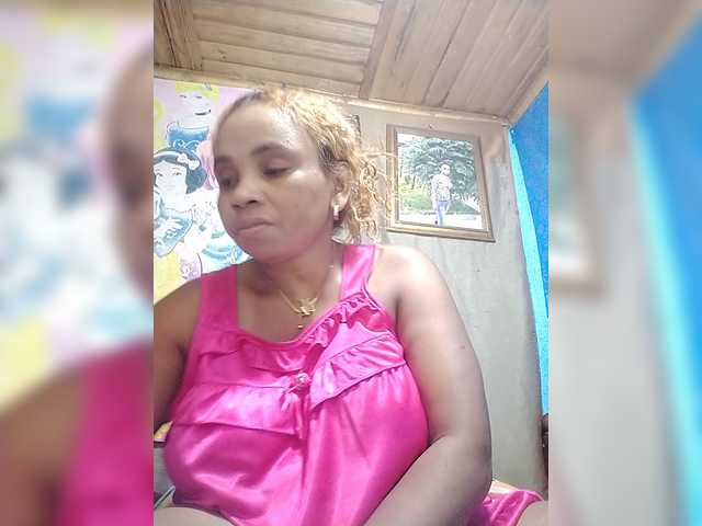 Amanah live cam on BongaCams
