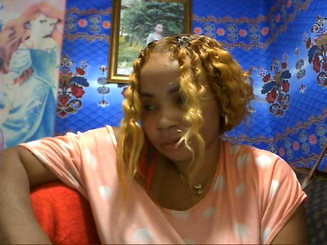 Amanah live webcam show