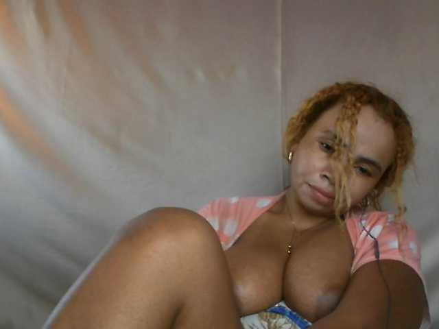 Amanah live cam on BongaCams