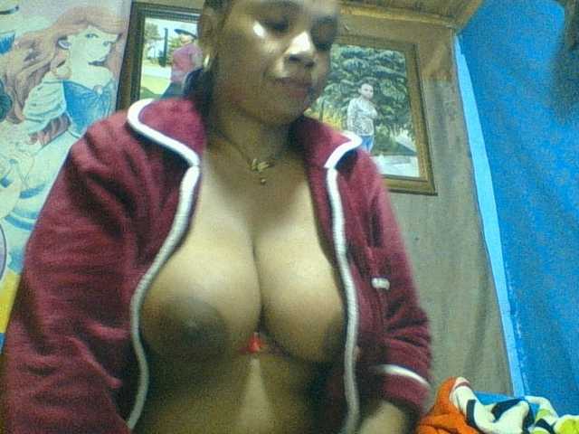 le modèle Amanah est en webcam porno dans un show sur le site bongacams, il possède les tags suivants: Ebony,Redhead,Hairy