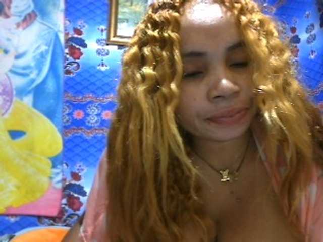 Amanah live cam on BongaCams