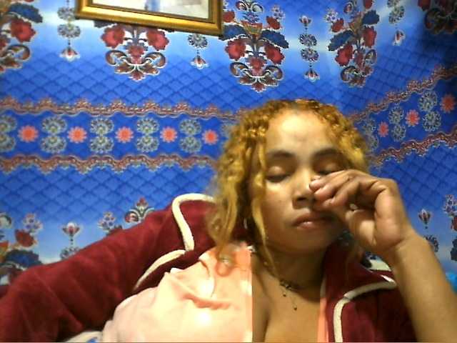 Amanah live cam on BongaCams