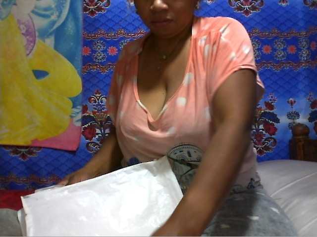 Amanah live cam on BongaCams