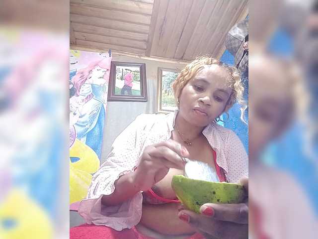 Amanah live cam on BongaCams