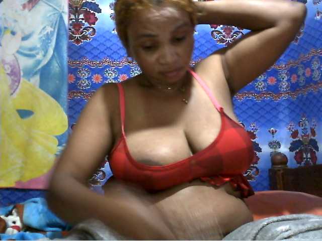 Amanah, en vivo ahora en BongaCams