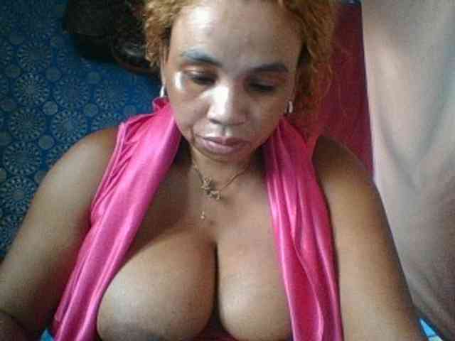 Amanah Live Webcam on BongaCams