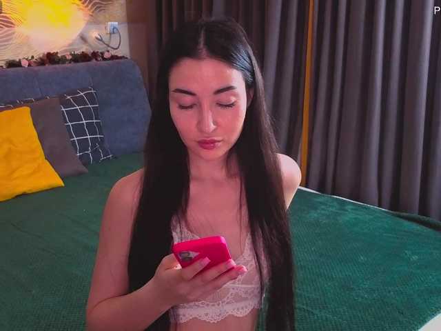 MilaYumi live cam on BongaCams