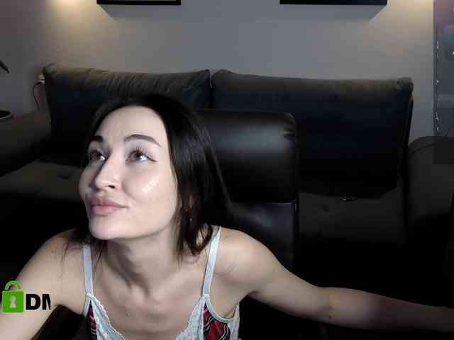 MilaYumi webcam